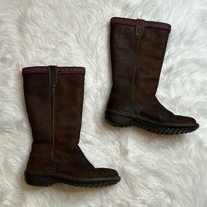 UGG Pull On  Swell Nubuck Leather Boots Size 8